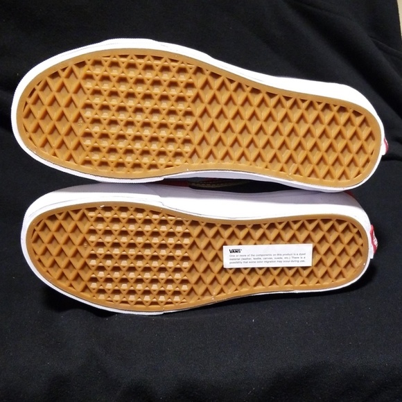 VANS CAPTAIN MARVEL SK8-HI - Picture 4 of 5